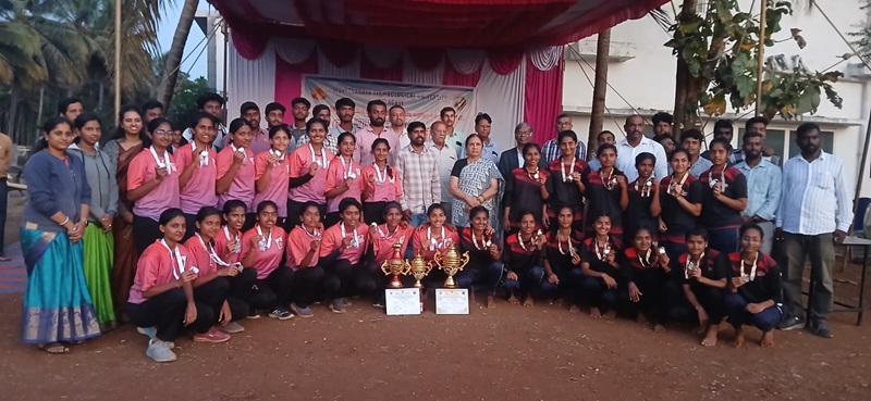 The GSSSIETW Mysuru Women’s Kho-KhoTeam secured the Runner Up position in the VTU state level Women Kho-Kho Championship held on 19th and 20th December 2024 at MYCEM college Mysore