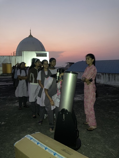 The Dept. of Physics in association with COSMOS, Vijnana Bhavan, University of Mysore Campus organized ‘Observing the Planets Through Telescope’ on 20th February 2025